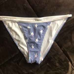NWOT Urban Outfitters string bikini bottoms